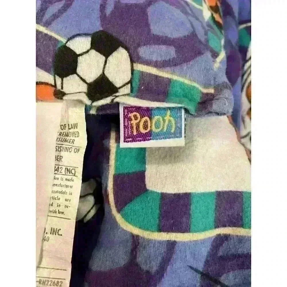 Vintage Disney Pooh Double Sided Twin Comforter Tigger with Soccer Ball 7' x 5'